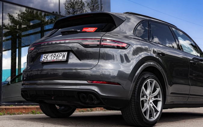 Porsche Cayenne cena 299900 przebieg: 91681, rok produkcji 2019 z Golczewo małe 781